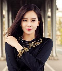 刘诗诗父母资料简介,星途璀璨，父母背后的默默支持  第3张